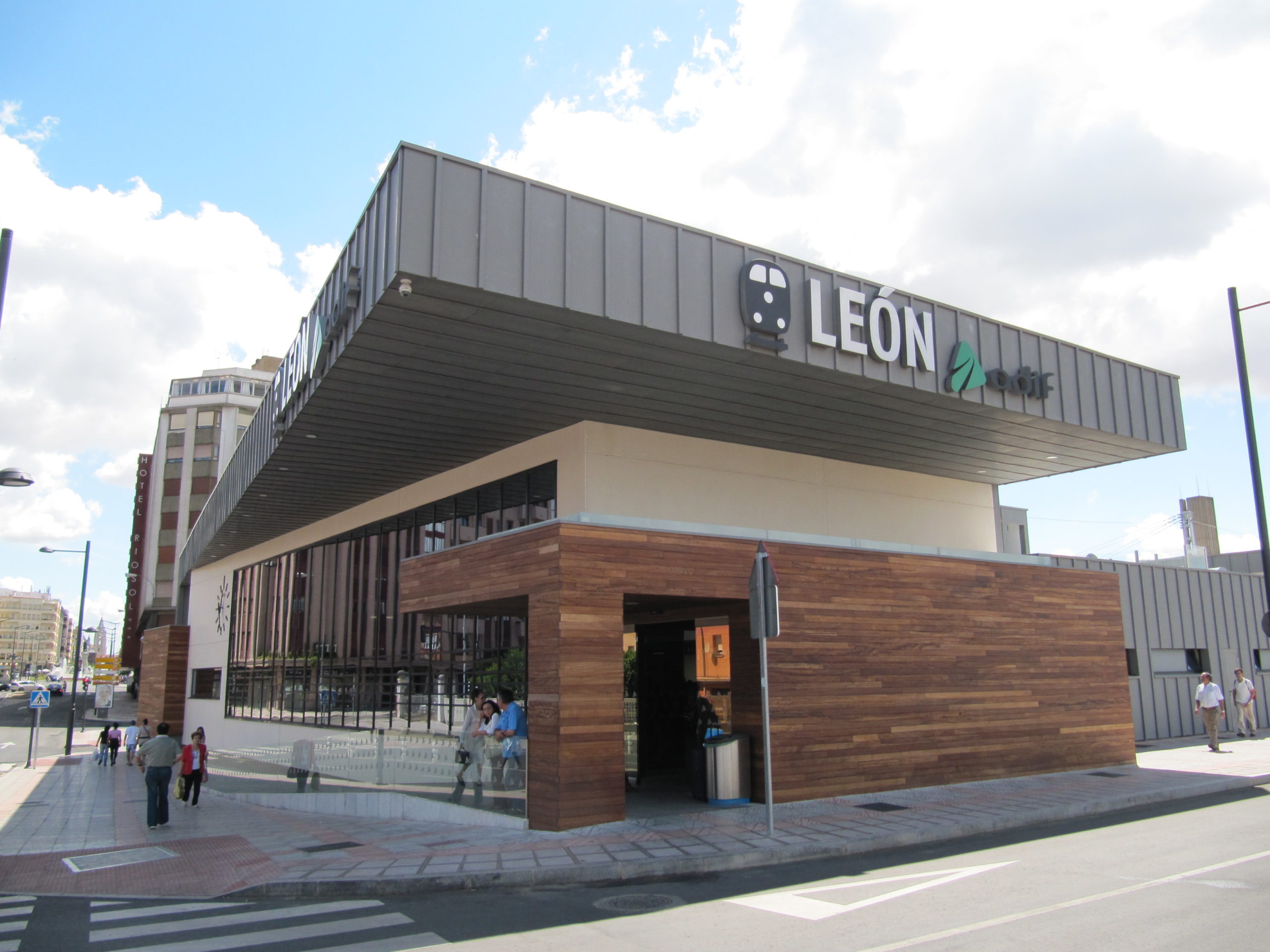 Estación de trenes León