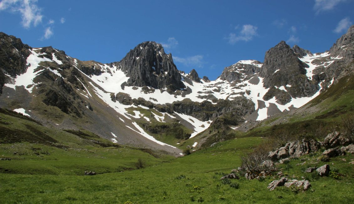 Montañas nevadas