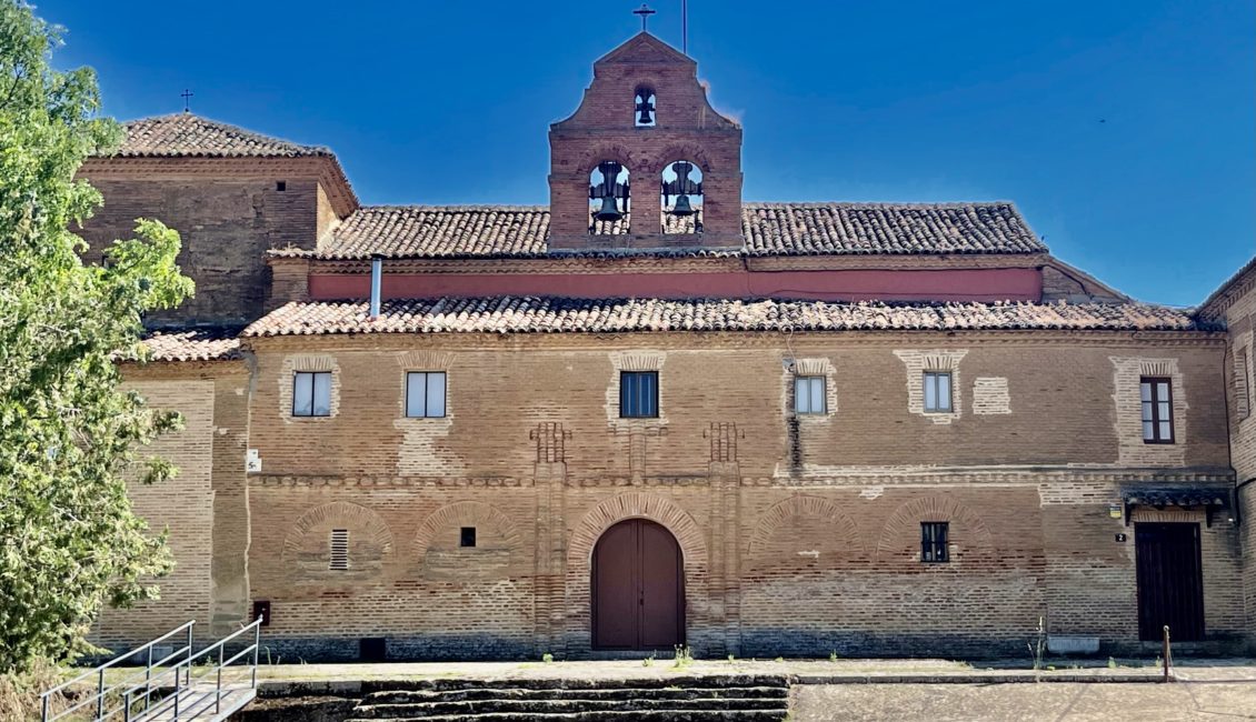 Convento de Nuestra Señora de la Antigua desde la calle