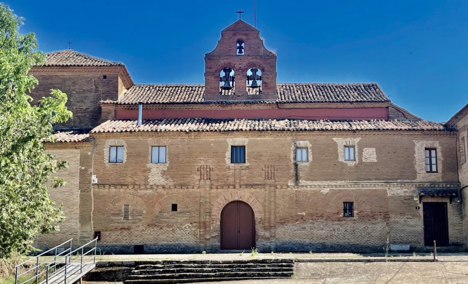 Convento de Nuestra Señora de la Antigua desde la calle