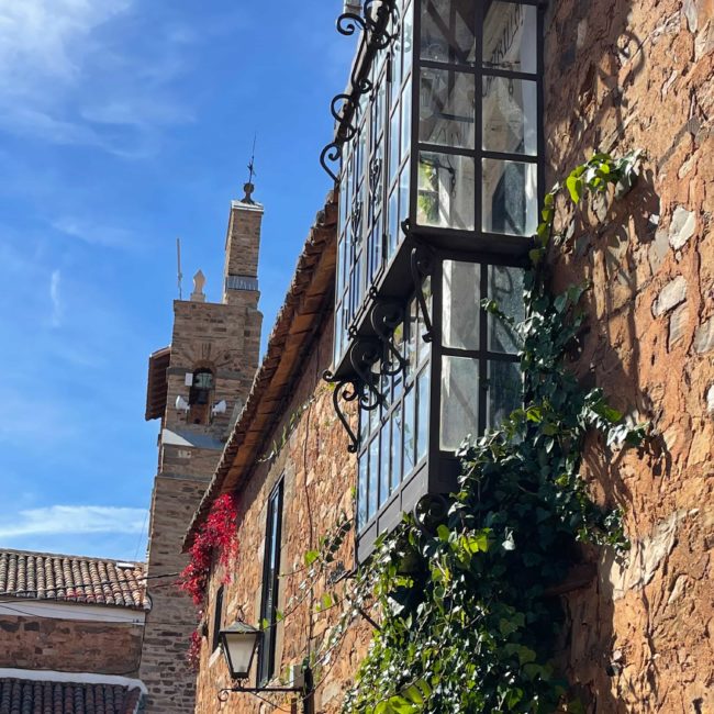 Fachada con ventanas de un edificio