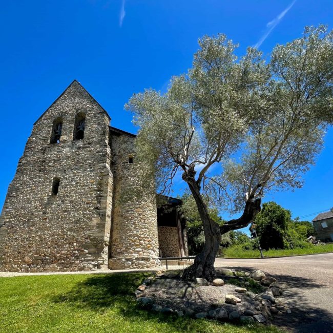 Fachada de la iglesia