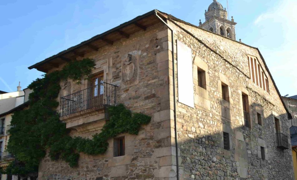 Museo de la Radio Casa de los Escudos