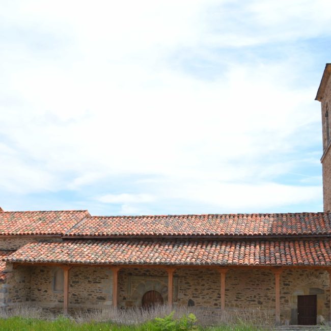 Fachada del santuario