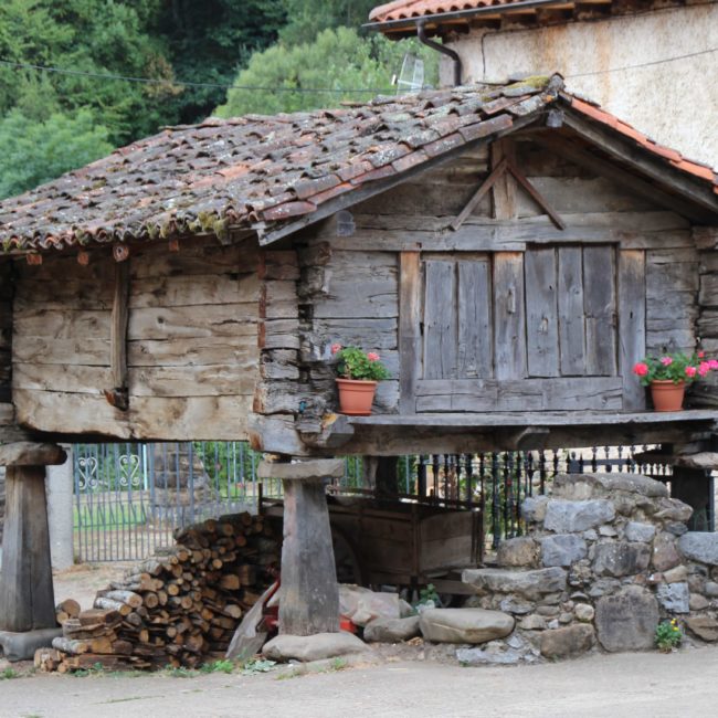 Hórreo de madera