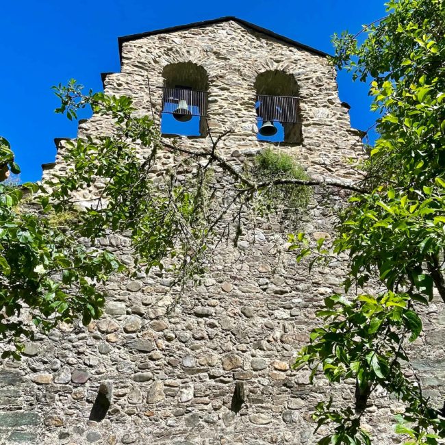 Fachada de la iglesia