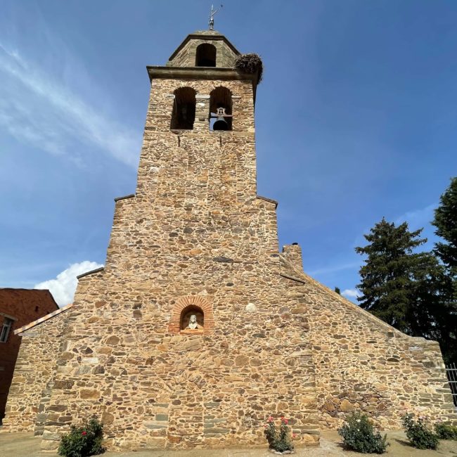 Fachada de la iglesia