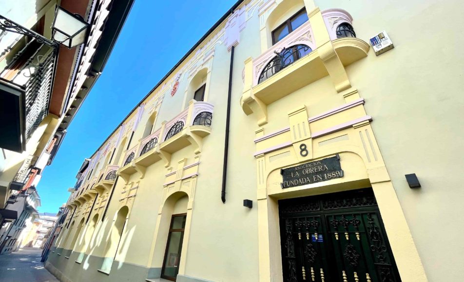 La Obrera
