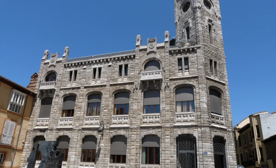 Edificio Torreón Antiguo Correos León