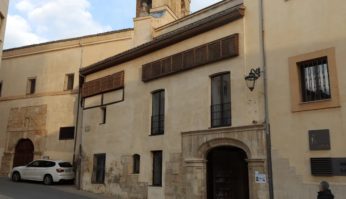 Fachada Monasterio de Santa María de Carbajal